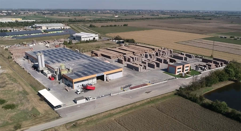Isotex fabrika u Povilju, Italija — vazdušni snimak